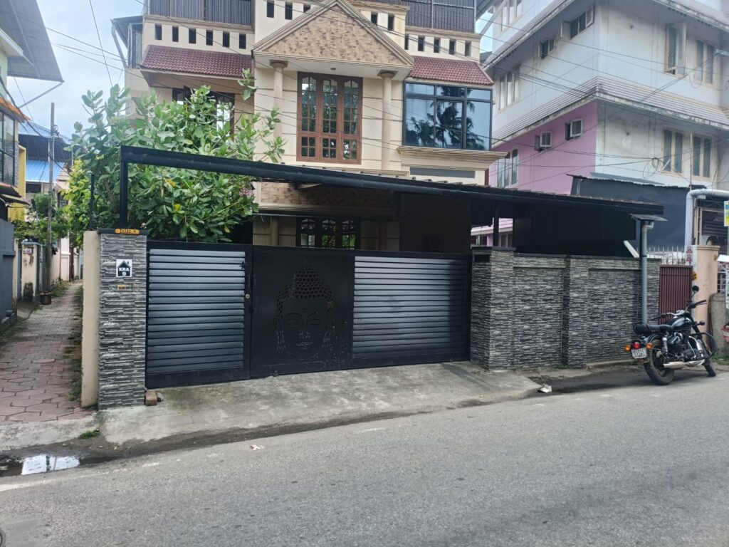 Nidhin pilaii - Attakulangara